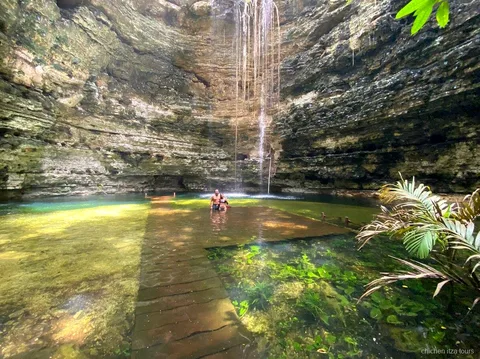 Mayan cooking demonstration on the Chichen Itza and Izamal tour from Merida